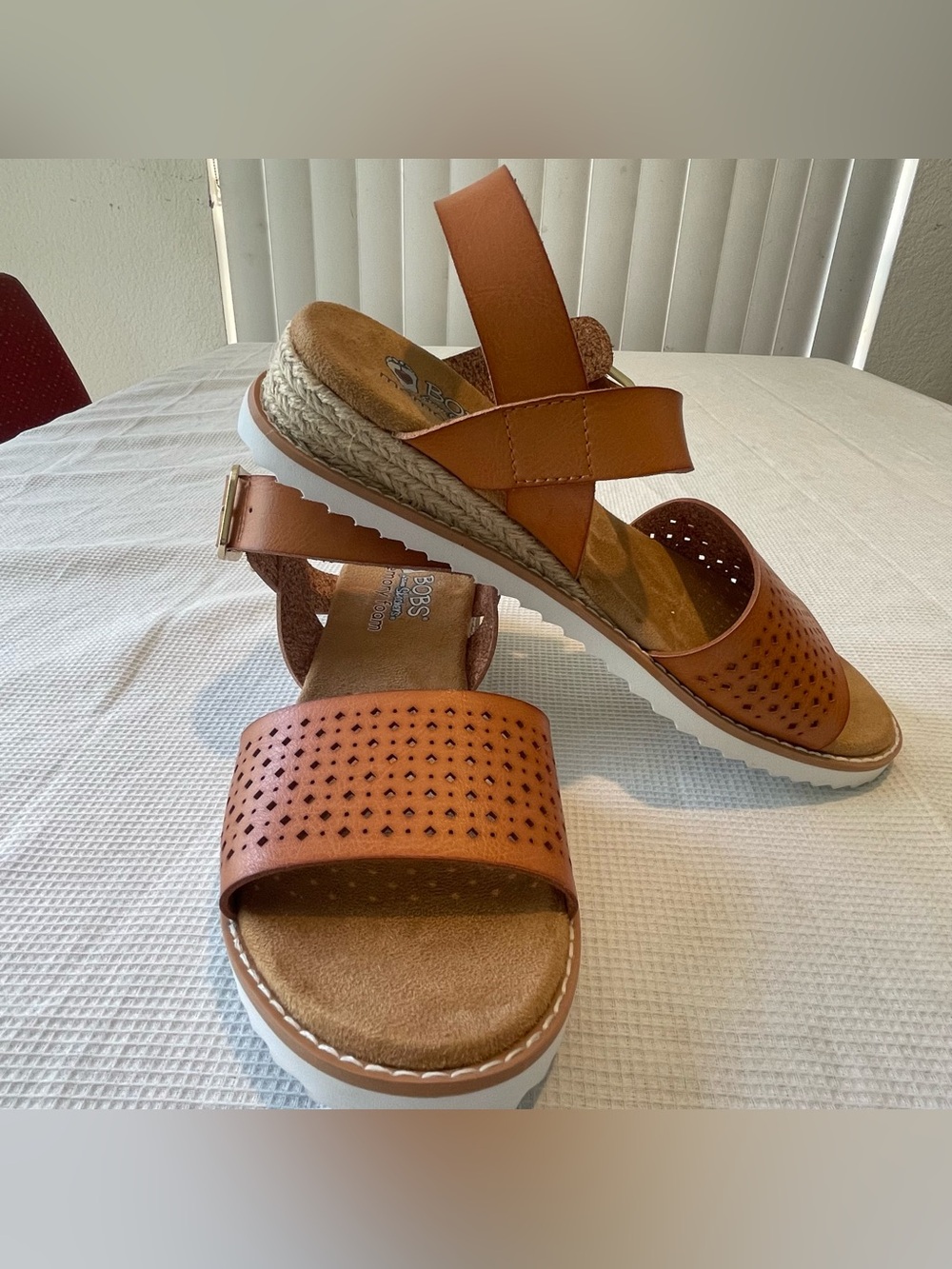 Skechers BOBS Memory Foam Espadrille Platform Sandals Brown Luggage Women’s Size